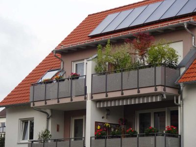 Lichtdurchflutete, gehobene Maisonette-Wohnung mit Balkon in Augsburg/Haunstetten