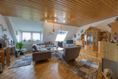 *Ideale Kapitalanlage* Gepflegte 2ZKB Dachgeschosswohnung in ruhige Lage!