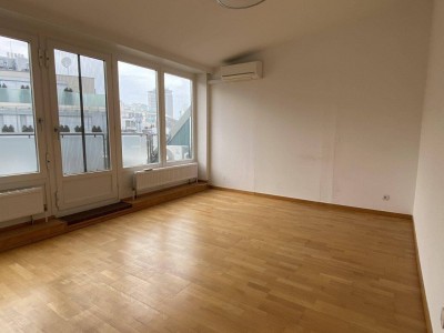 DG-Wohnung mit Terrasse
