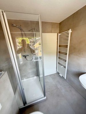 Neuwertige, helle 4-Zimmer-Wohnung in Zweifall mit 2 Balkonen