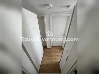 Tauschwohnung: Charmante 2-Zimmer-Dachgeschosswohnung mit Einbauküche, sepa