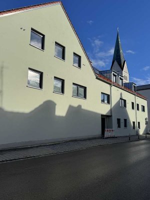 Erstbezug: Moderne 4-Zimmer-Dachgeschosswohnung mit Aufzug in Reichertshofen