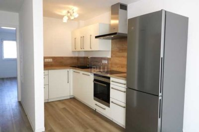 A+ WOHNUNG, neuwertig, schwellenfrei mit EBK, Balkon, Aufzug