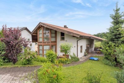 Provisionsfrei – Familienfreundliches Haus mit klugem Schnitt und Einliegerwohnung