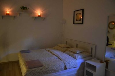 Stilvolle, sanierte 1,5-Raum-Wohnung mit Balkon und Einbauküche in Heilbronn