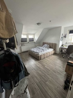 Stilvolle 2-Zimmer-Dachgeschosswohnung in Düsseldorf