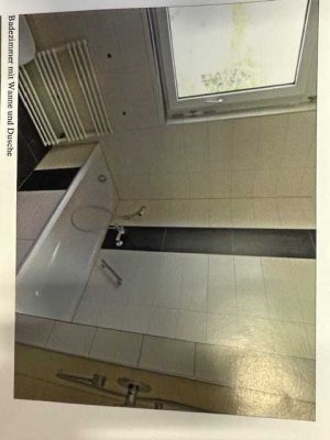 Exklusive, gepflegte 2-Zimmer-DG-Wohnung mit geh. Innenausstattung mit Balkon und EBK