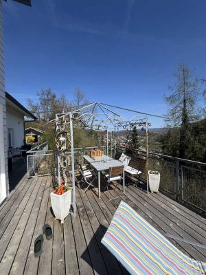 Freistehendes Traumhaus auf riesigem Grundstück mit traumhaftem Ausblick in Bestlage