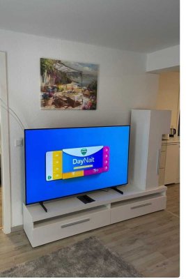 Schöne möblierte 2-Zimmer Souterrain Wohnung mit EBK + Terasse