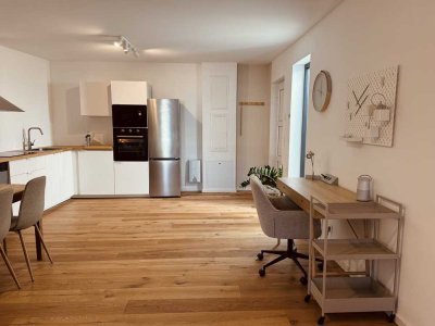 Neue möblierte Wohnung, Erstbezug!