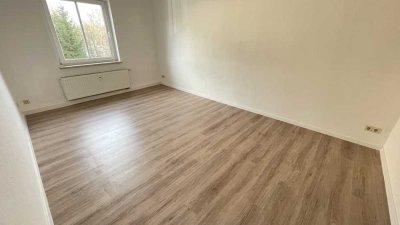 TOP Whg. im 2. OG - ruhige Lage  - Bad mit Fenster - Balkon am Wohnzi.!