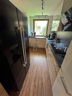 SANIERT! SONNIGER WINTERGARTEN MIT SUPER AUFTEILUNG!