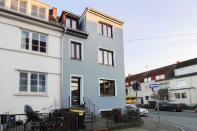 Neustadt Charme: 5 Zimmer Maisonette-Wohnung