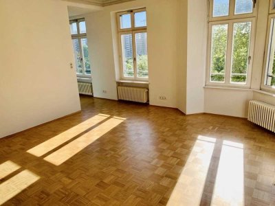 lichtdurchflutete Traumwohnung Zentrum-Süd- 2-Zimmer-Apartement mit Stuck, EBK, Parkett in Leipzig