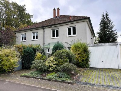 Familienfreundliche Doppelhaushälfte mit Garten in Schöneiche bei Berlin