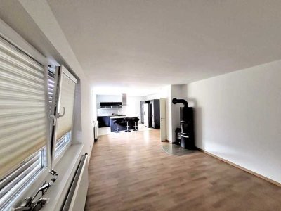 ETW in Zweibrücken, 3 ZKB, Balkon, ca. 80 m2 mit Garage, Stellplatz  und Gartenanteil