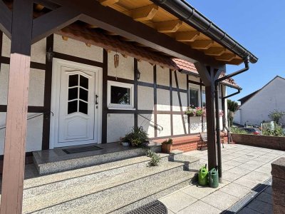 ***Doppelhaushälfte im Haus mit viel Platz, Kamin, Terrasse und großem Garten***