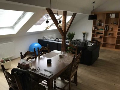 Neuwertige 2-Raum-DG-Wohnung mit Einbauküche in Eschweiler