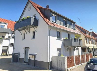 Helle 3 Zimmer Maisonettewohnung mit schönem Balkon