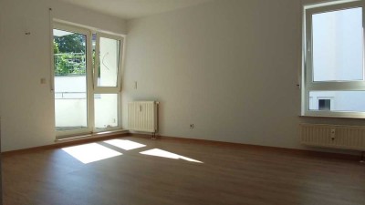 Renovierte 2-Zimmer-Erdgeschosswohung mit Balkon in Winnenden