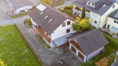 Kurzfristig beziehbar. Zweifamilienhaus mit Einliegerwohnung sucht neuen Eigentümer