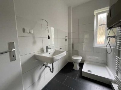 2-Zimmer-Erdgeschosswohnung. Top saniert!