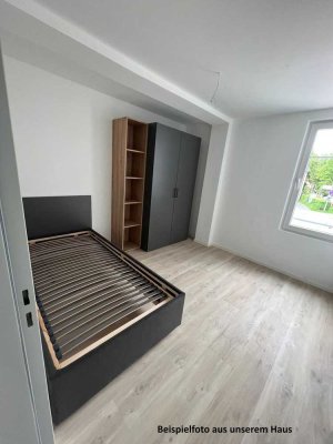 Für Studenten: 2023 sanierte und möblierte 4-Zimmer Wohnung (2.OG) in Tübingen mit EBK