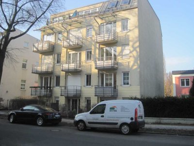 2-Zimmer-Wohnung , 3 OG , Südbalkon, Pankow, von Privat, renoviert
