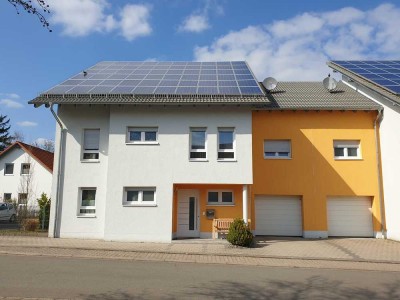 Top DHH mit EFH-Charakter - ruhig, modern, zentral, neue WP, PV, BJ 2012
