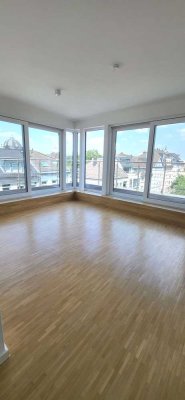 **Luxuriöse Penthousewohnung mit Blick auf Burtscheids Ferberpark**