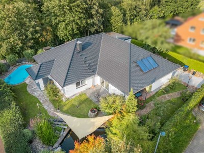 Modern Living in Uetze! Bungalow mit Pool, Sauna & Dachstudio