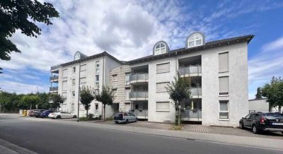 Freundliche 3 ZKB-Eigentumswohnung, Erdgeschoss mit Balkon, Keller, PKW-Abstellpl. in zentraler Lage