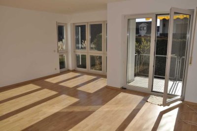 4-Zimmer-EG-Wohnung mit Balkon u. Garten in Dreieich Offenthal