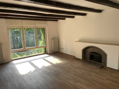Coole 2,5 Zimmer Altstadtwohnung mit Flair.