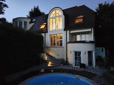 VILLA***PREMIUMLAGE * SPA * ALPEN- & SKYLINE-BLICK