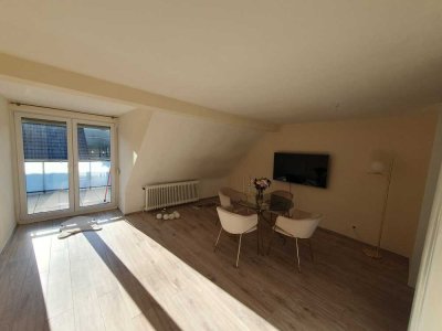Helle 2-Zimmer Dachgeschosswohnung mit Balkon in Taunusstein