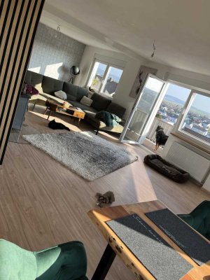 Neuwertige 3-Raum-Terrassenwohnung mit Balkon und Einbauküche in Oberderdingen Flehingen