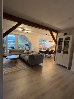 Sehr schöne, helle, ruhig gelegene 3 1/2 Zimmer DG Wohnung, Bad Driburg