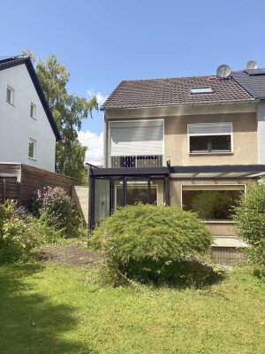 Charmante Doppelhaushälfte mit Garage in Frechen-Königsdorf