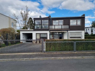 Einfamilienhaus mit Garage in Bad Homburg Obererlenbach