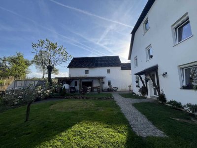 Familienidylle mit Tierhaltung – Modernisiertes Einfamilienhaus mit großem Grundstück
