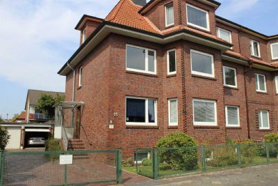 TT bietet an: Frisch sanierte 3-Zimmer-Mietwohnung mit Balkon und Garage in Bant!