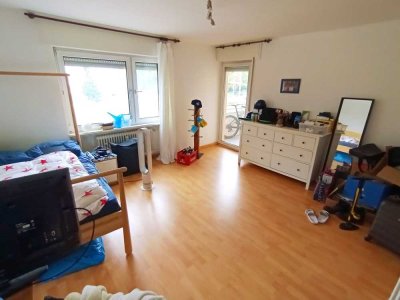1 Zimmer in einer 3er WG mit zwei Spanier