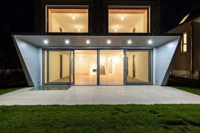 Frei stehendes Einfamilienhaus mit Tiefgarage - Einliegerwohnung möglich