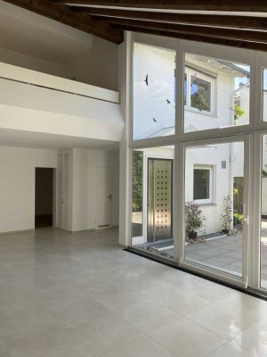 Saniertes DHH mit Dachterrasse mit Fernblick