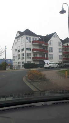Helle 2-Zimmer-Wohnung im Dachgeschoss in ruhiger Lage mit Balkon und tollem Blick über Limburg!