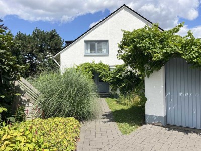 Schönes Zweifamilienhaus in ruhiger Lage in Sechtem