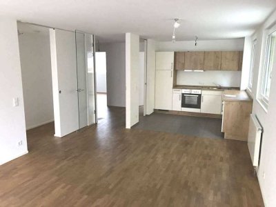 Helle zentrumsnahe Wohnung im zweiten OG mit viel Platz
