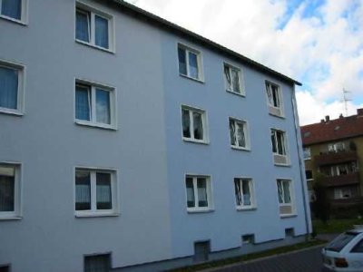 Schöne 2,5-Raum-Wohnung mit Balkon !