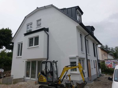 Neubau/Erstbezug | Traumhafte DHH in München mit PV-Anlage und Süd-Terrasse
